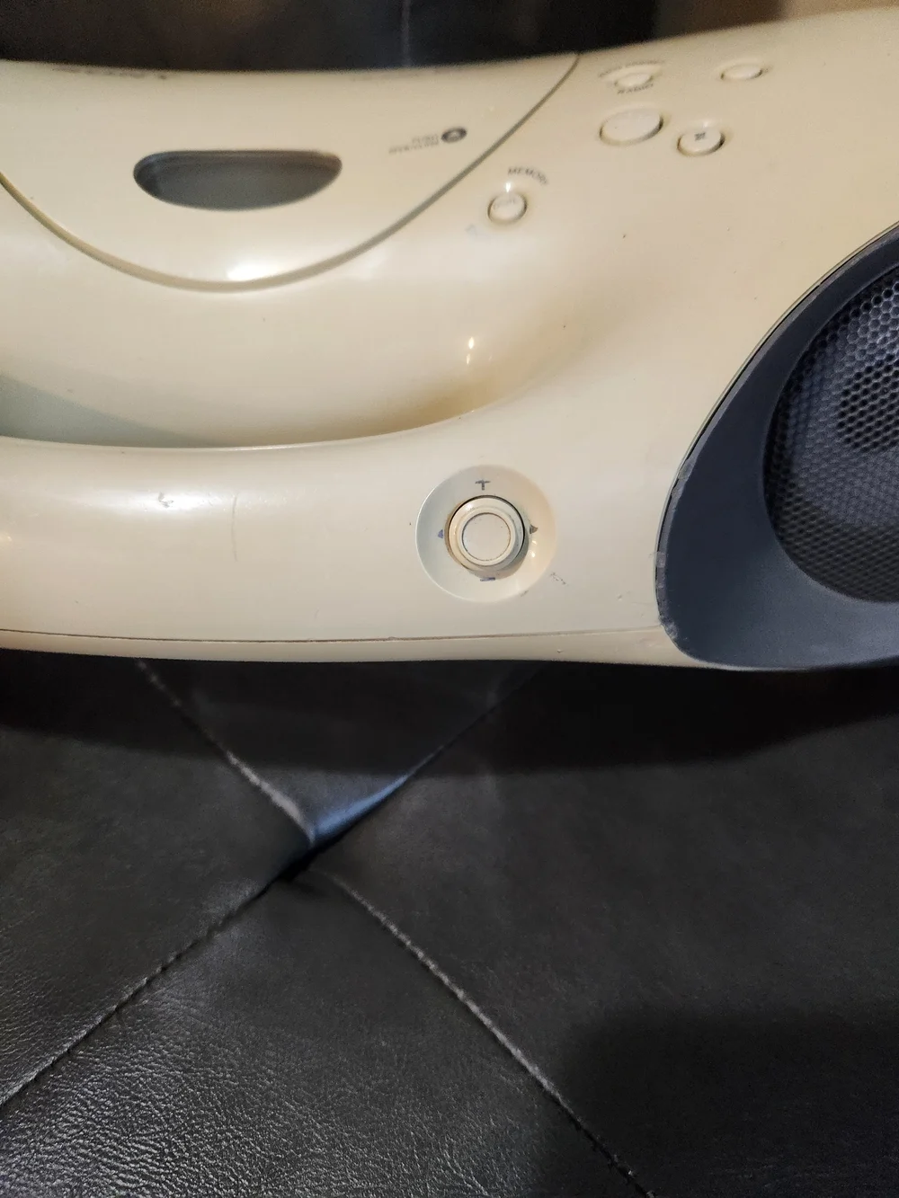 Sony Portable CD Player Boombox Works Missing Cord Yellowing